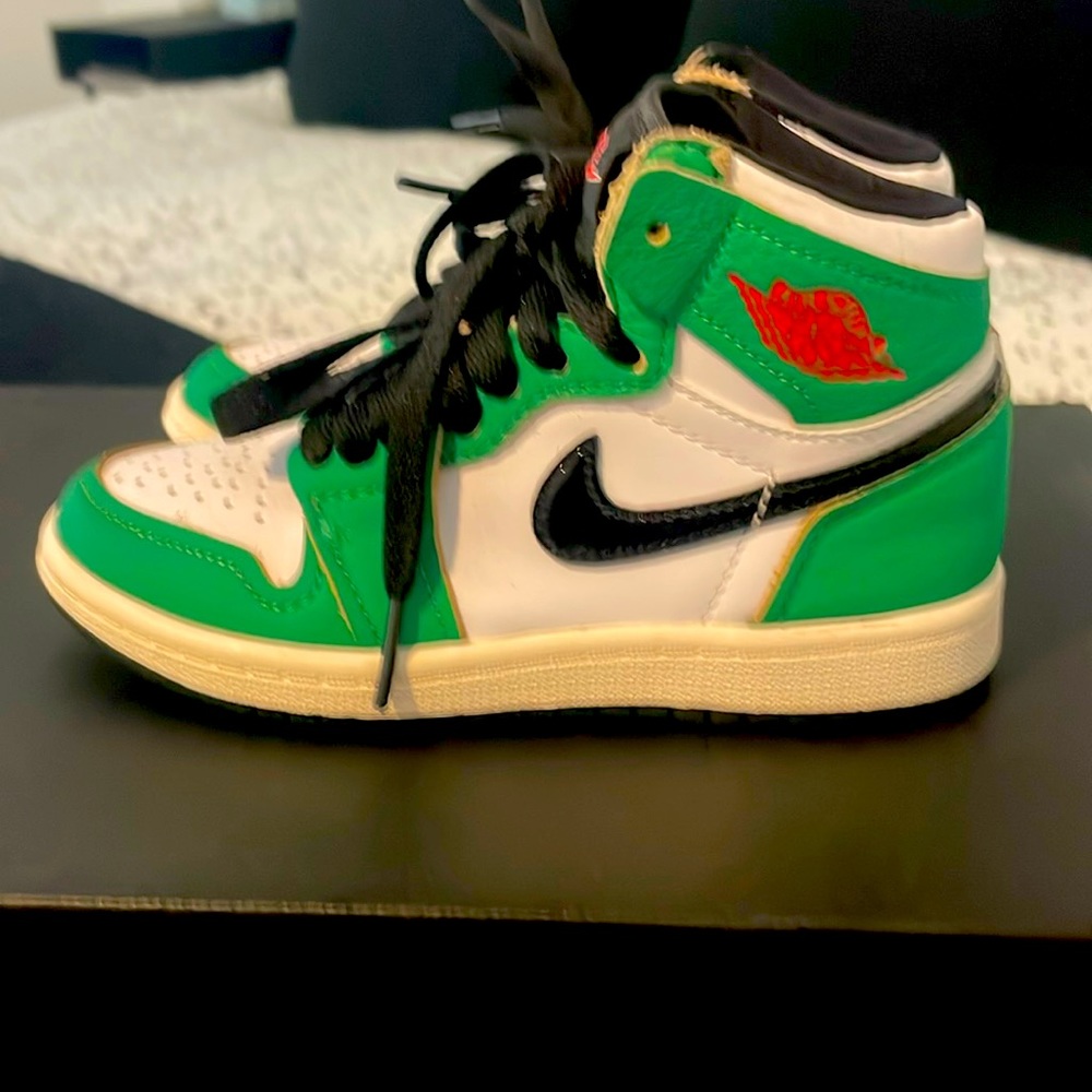 Air Jordan 1’s Green/White/Black High Top Toddler Girls Sneakers